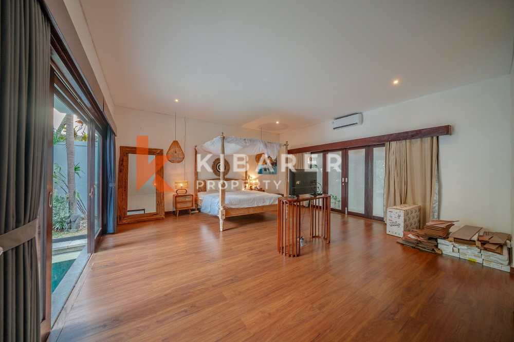 One Gate System Cozy Two Bedrooms Closed Living Villa Situated In Bumbak — image 7