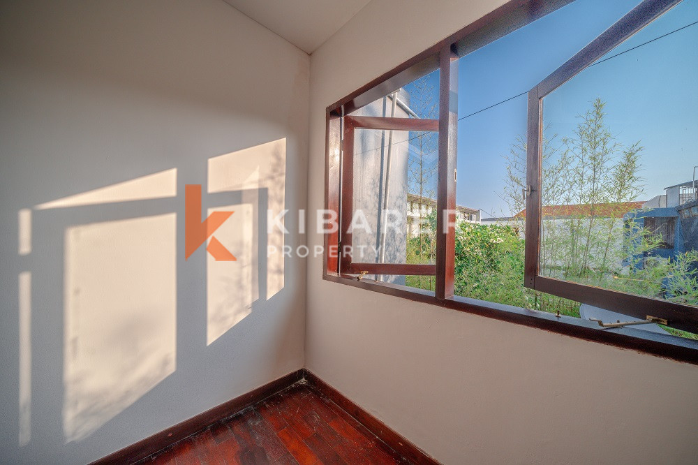 One Gate System Cozy Two Bedrooms Closed Living Villa Situated In Bumbak — image 12
