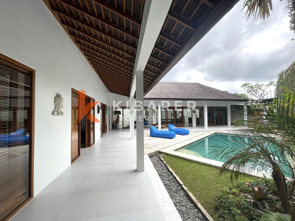 Beautiful Four-Bedroom Villa Nestled in Canggu — image 14