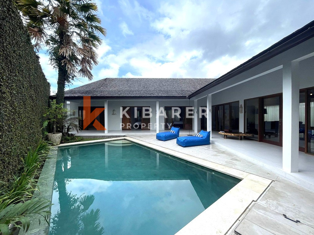 Beautiful Four-Bedroom Villa Nestled in Canggu — image 2