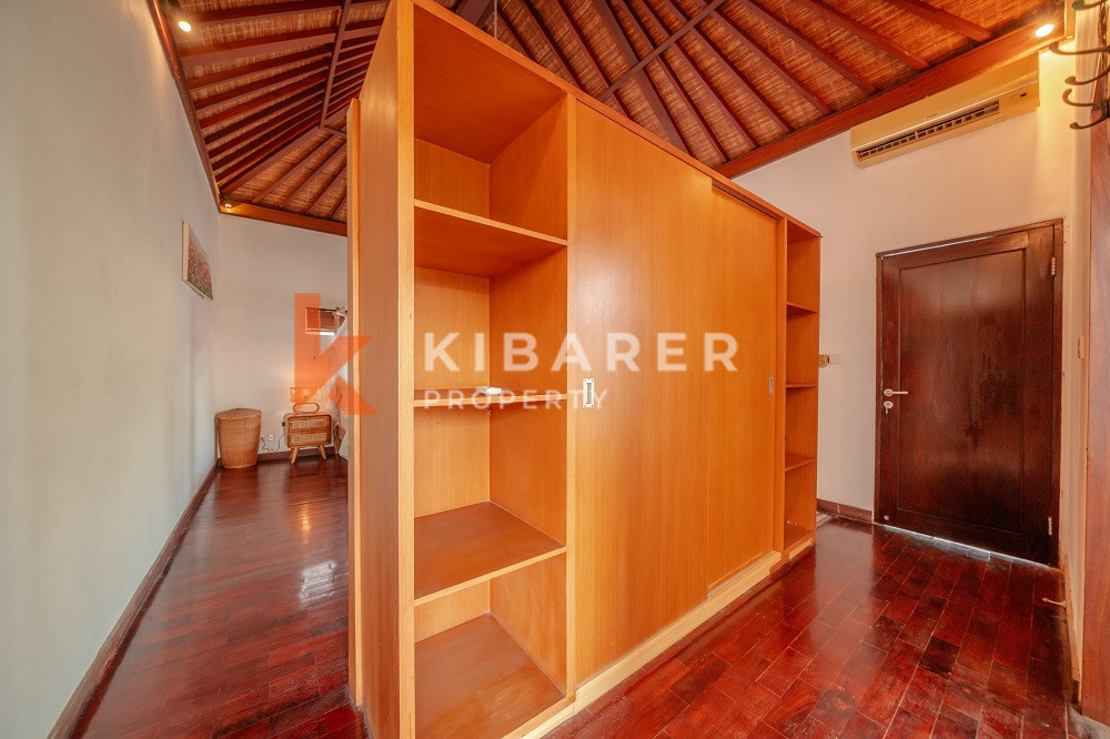 One Gate System Cozy Two Bedrooms Closed Living Villa Situated In Bumbak — image 18