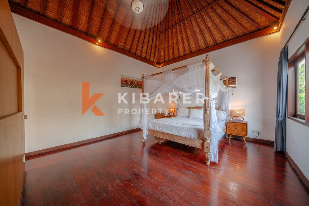 One Gate System Cozy Two Bedrooms Closed Living Villa Situated In Bumbak — image 3