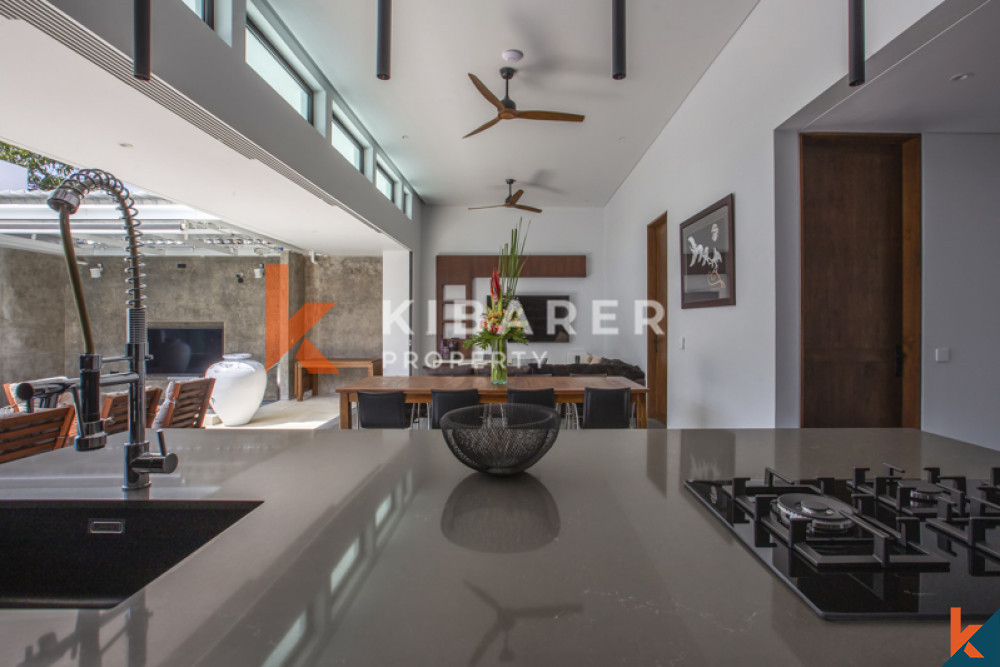 Luxurious High End Three Bedrooms Enclosed Living Villa Situated In Drupadai Seminyak — image 2