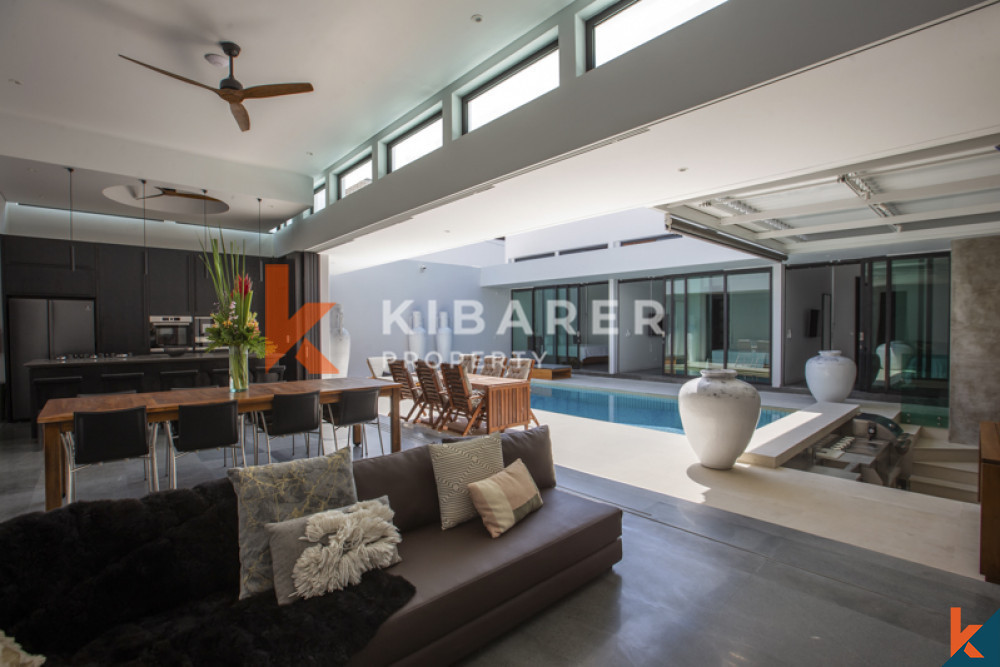Luxurious High End Three Bedrooms Enclosed Living Villa Situated In Drupadai Seminyak — image 6