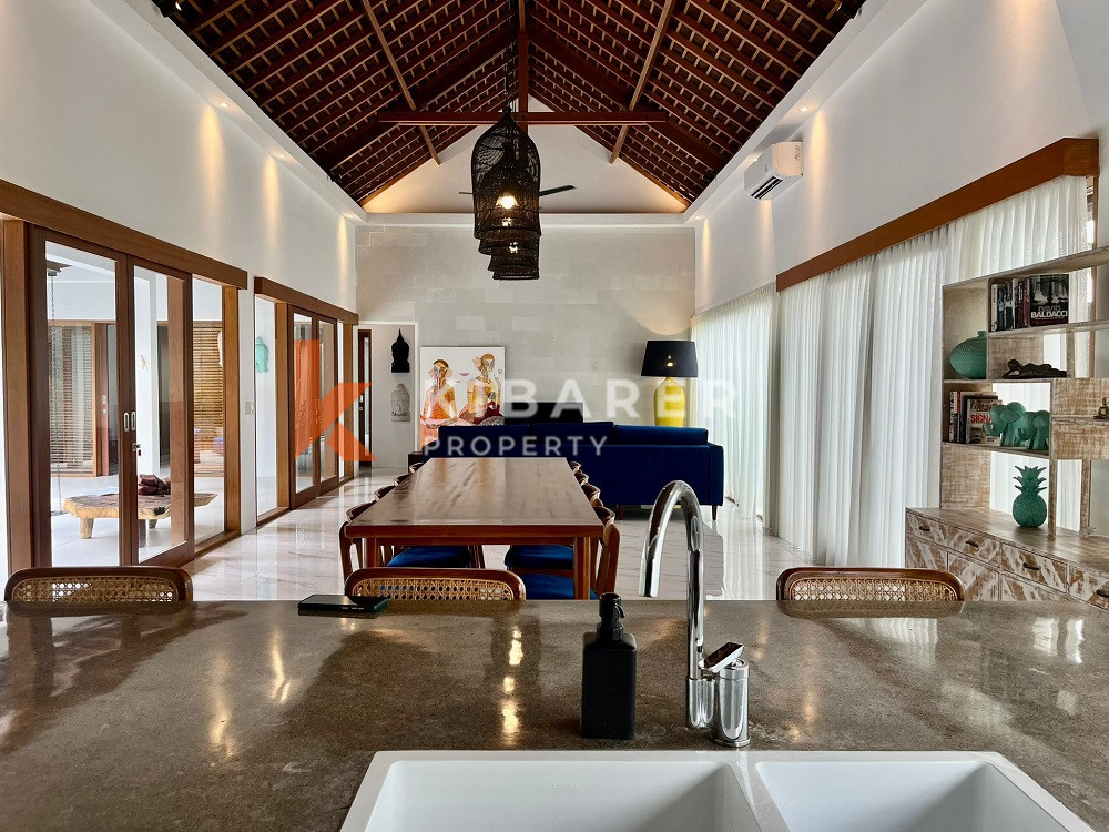 Beautiful Four-Bedroom Villa Nestled in Canggu — image 5