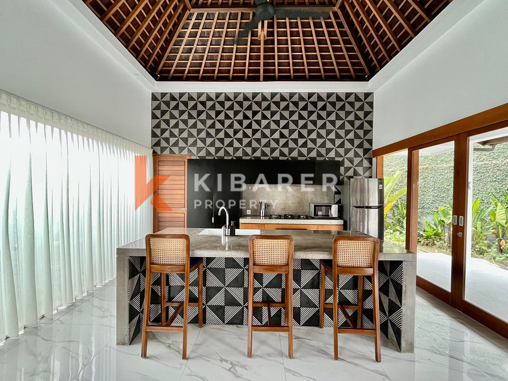 Beautiful Four-Bedroom Villa Nestled in Canggu — image 4