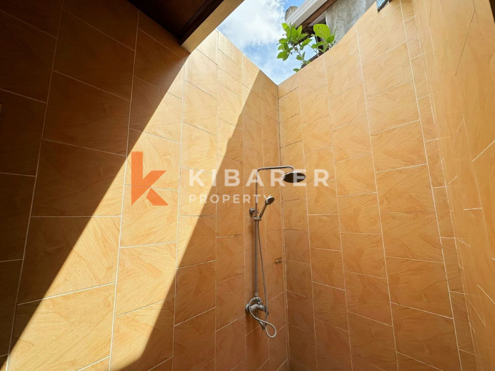 Sublease Possibility Three Bedroom Open Living Villa Situated in Tumbak Bayuh — image 11