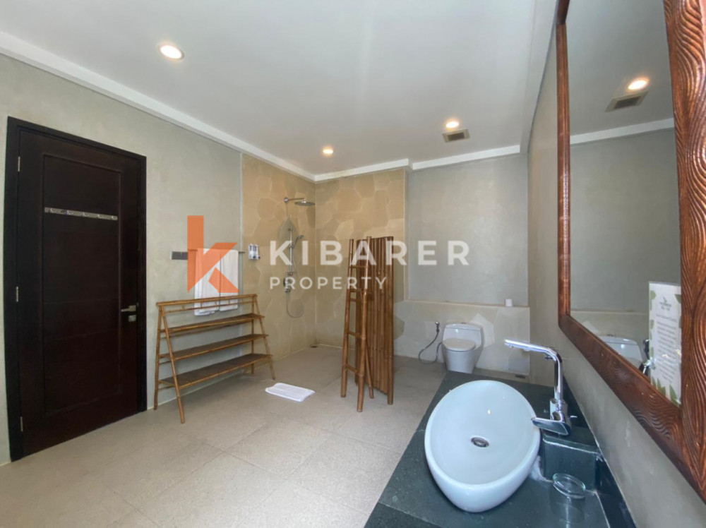 Wonderful Two Bedroom Complex Villa With Enclosed Living in Nusa Dua — image 8