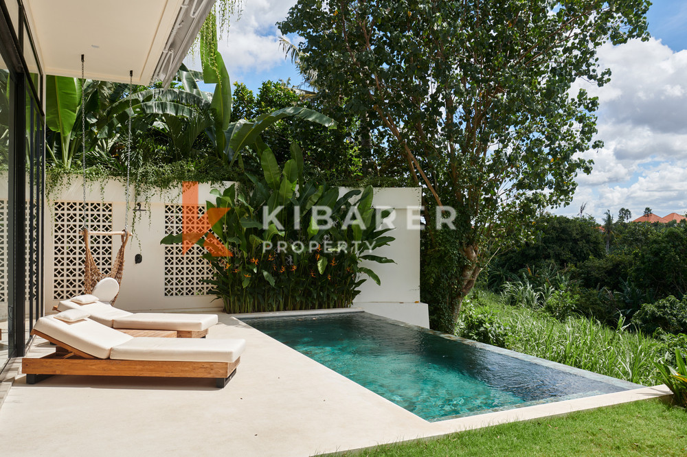 Superb Three-Bedroom Villa with Closed Living Room Located in Canggu — image 1