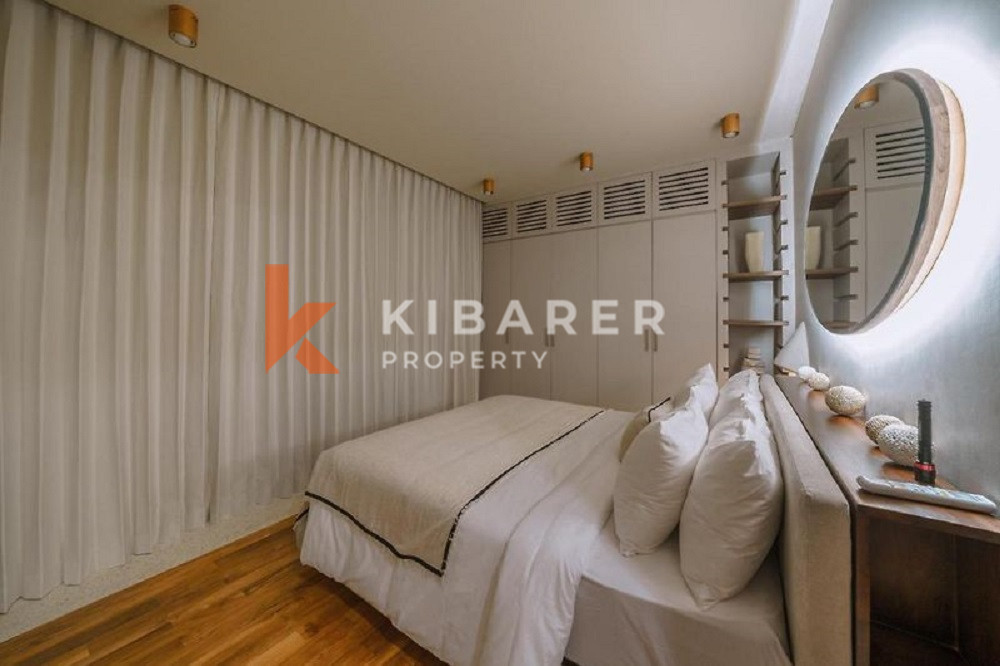 Elegant Two-Bedroom Aesthetic Townhouse Located in Berawa — image 9