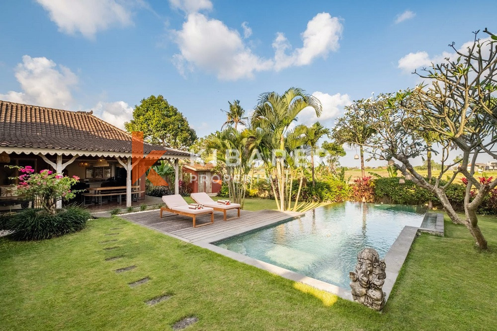Four-Bedroom Gated Villa with Rice Field View in Canggu — image 9