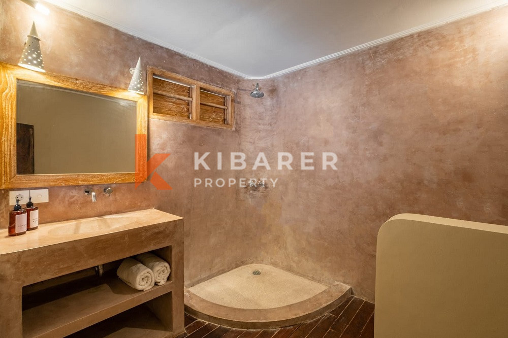 Four-Bedroom Gated Villa with Rice Field View in Canggu — image 13