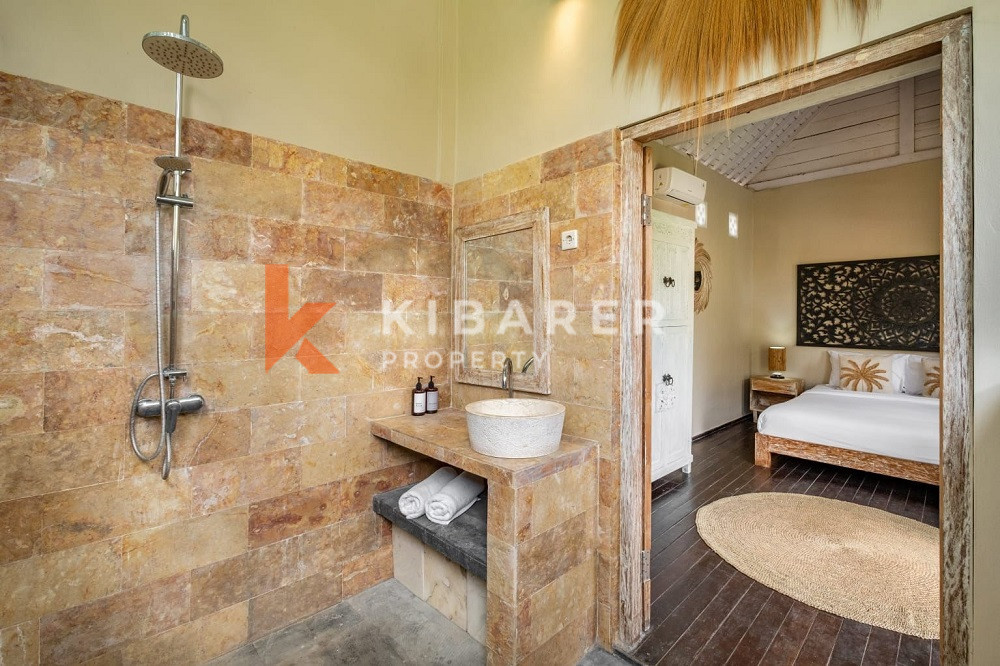 Four-Bedroom Gated Villa with Rice Field View in Canggu — image 12