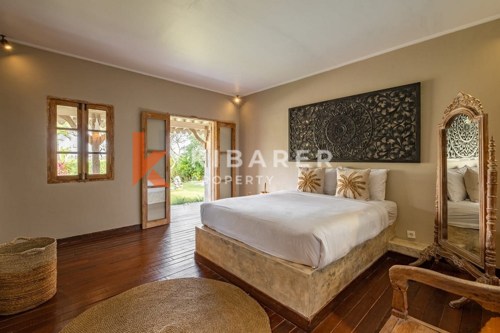 Four-Bedroom Gated Villa with Rice Field View in Canggu — image 19