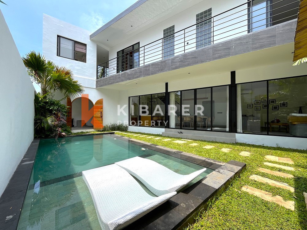 Elegant Two-Bedroom Enclosed Villa in Trendy Pererenan Area