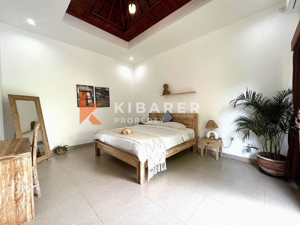 Beautiful Open Living Two-Bedroom Villa in the Exclusive Berawa Area — image 3