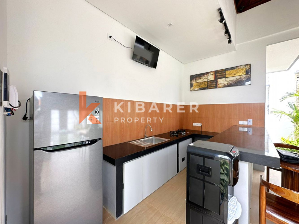 Spacious Three Bedroom Villa Nestled in Peaceful Area of Tumbak Bayuh — image 2