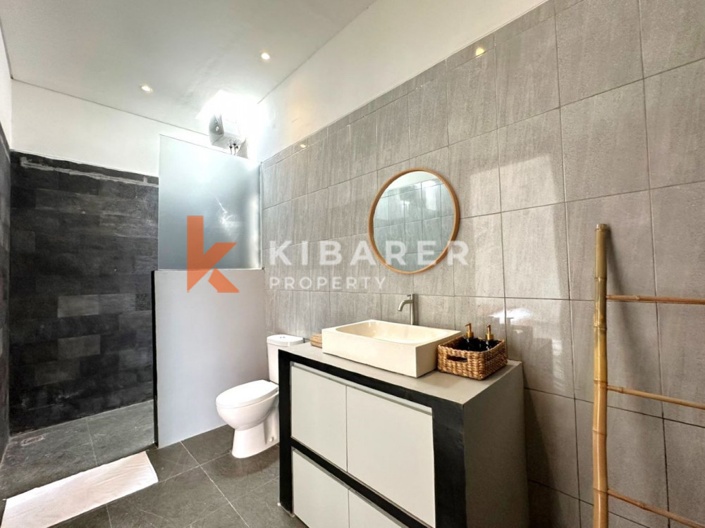 Spacious Three Bedroom Villa Nestled in Peaceful Area of Tumbak Bayuh — image 12