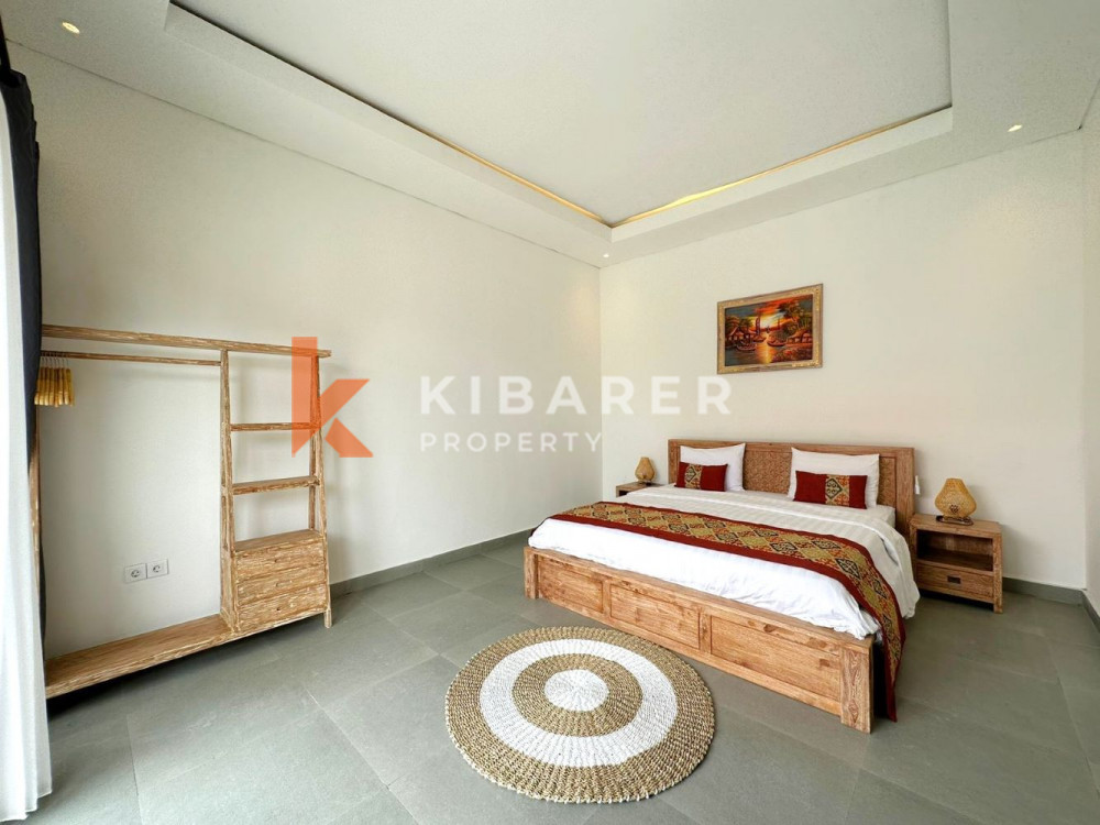 Spacious Three Bedroom Villa Nestled in Peaceful Area of Tumbak Bayuh — image 9