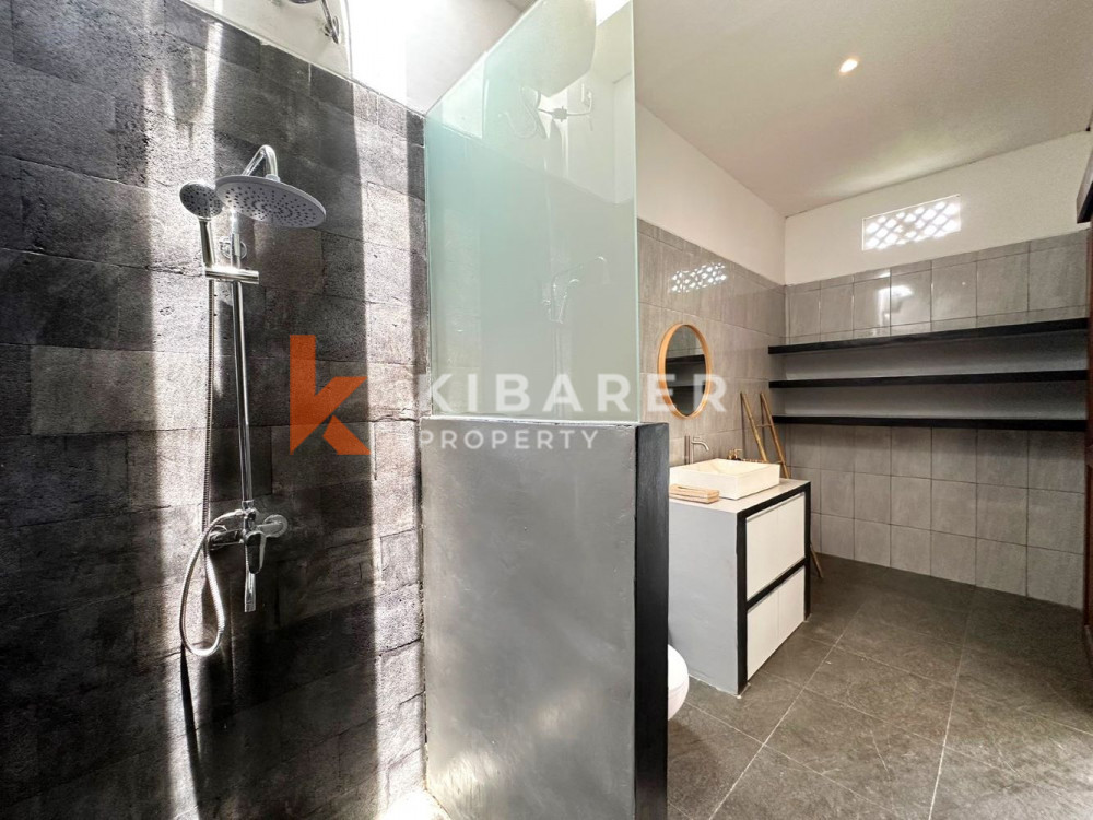 Spacious Three Bedroom Villa Nestled in Peaceful Area of Tumbak Bayuh — image 14