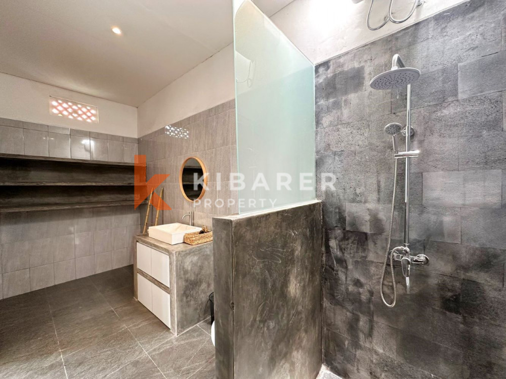 Spacious Three Bedroom Villa Nestled in Peaceful Area of Tumbak Bayuh — image 18