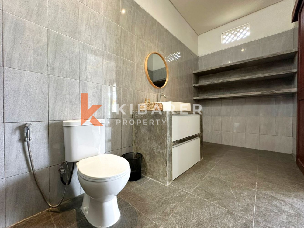 Spacious Three Bedroom Villa Nestled in Peaceful Area of Tumbak Bayuh — image 7