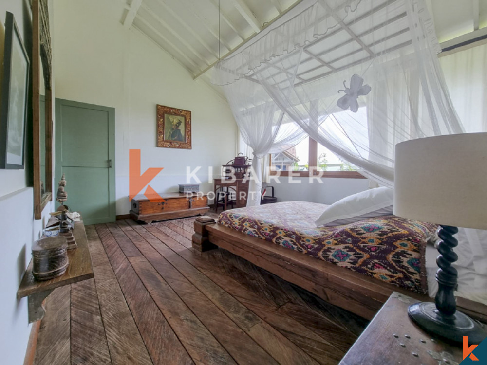 Traditional Four Bedrooms Closed Living Joglo with Rice Field View In Cemagi — image 16