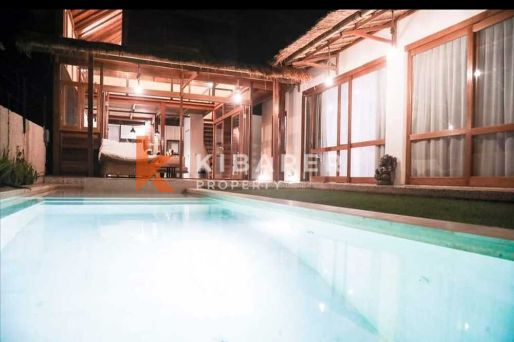 Beautiful Two-Bedroom Villa in Berawa in a Large Neighborhood in Canggu — image 7