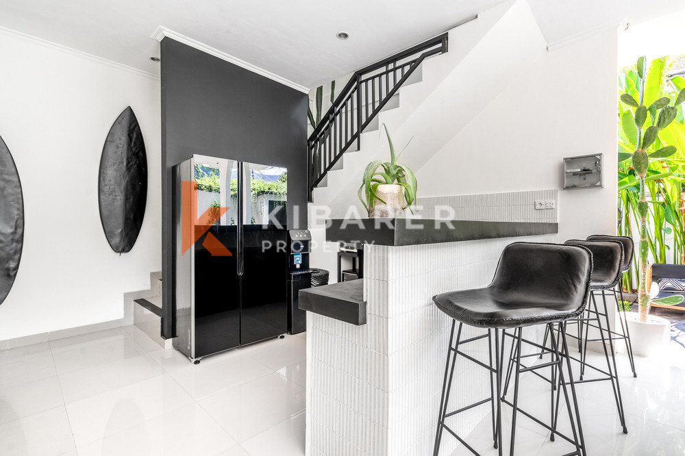 Bright Three-Bedroom Villa with Scandinavian Touches in a Prime Canggu Location — image 7