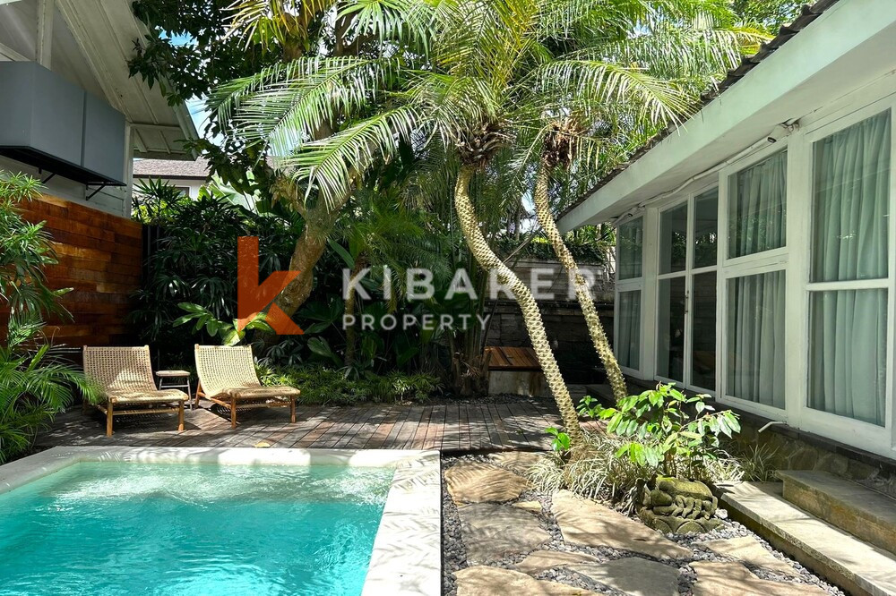 Beautiful Three-Bedroom Joglo Villa in Gated Community in Canggu — image 5