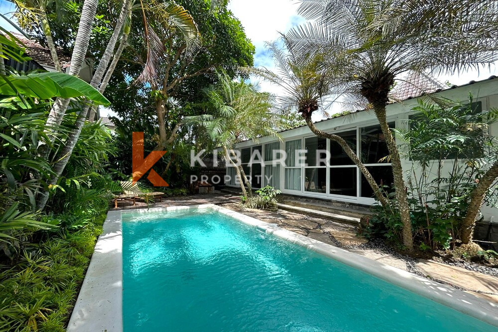 Beautiful Three-Bedroom Joglo Villa in Gated Community in Canggu — image 4