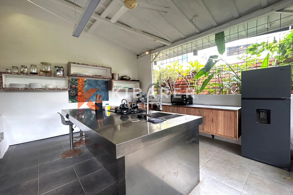 Beautiful Three-Bedroom Joglo Villa in Gated Community in Canggu — image 13