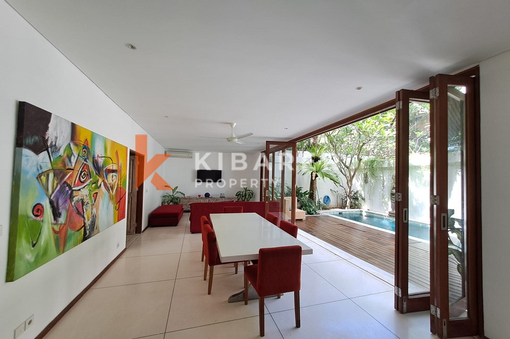70 Meters to the Beach Adjustable Open-Enclosed Livingroom Four Bedrooms Villa in Berawa Area — image 8