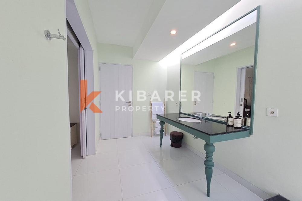 Cozy Relaxation One Bedroom Open Living Villa in Seminyak Area — image 13