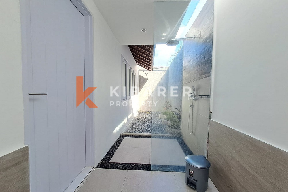 Cozy Relaxation One Bedroom Open Living Villa in Seminyak Area — image 14