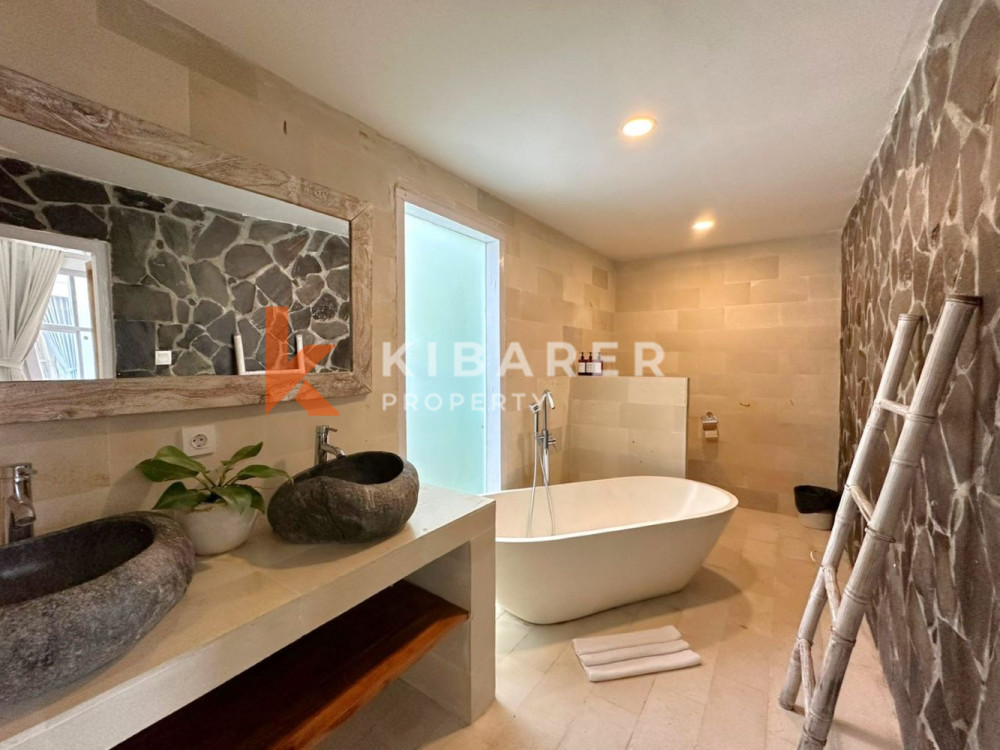3 Bedroom Villa with Enclosed Living — image 14