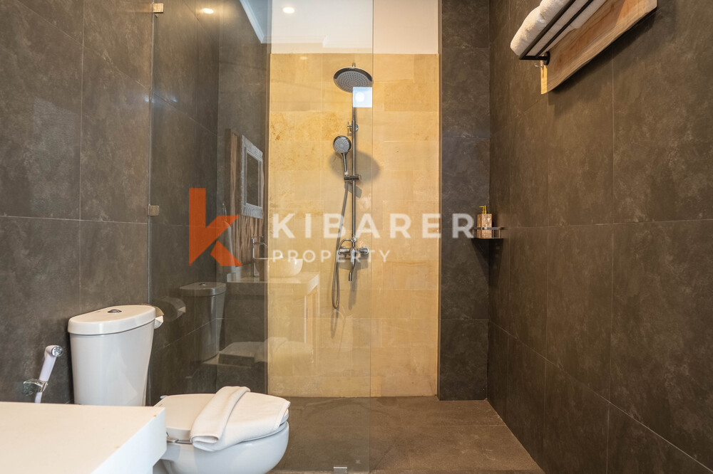 Beautiful Three-Bedroom Gated Villa in Tumbak Bayuh — image 18