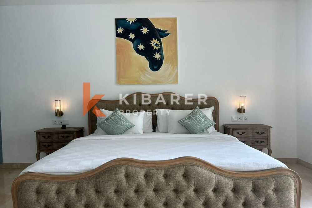 Luxurious Two Bedroom Enclosed Living Colonial Style Villa in Umalas — image 15