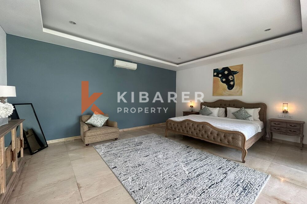 Luxurious Two Bedroom Enclosed Living Colonial Style Villa in Umalas — image 9