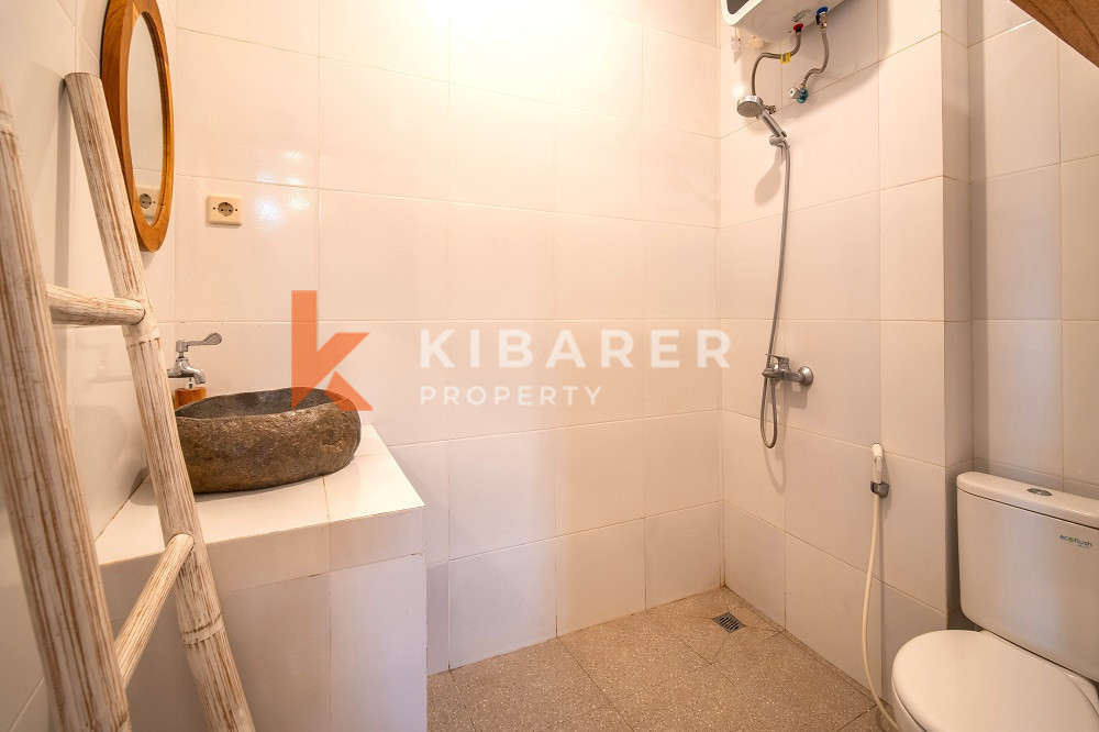 Comfortable and Elegant Three-Bedroom Villa with Rooftop in Canggu — image 14