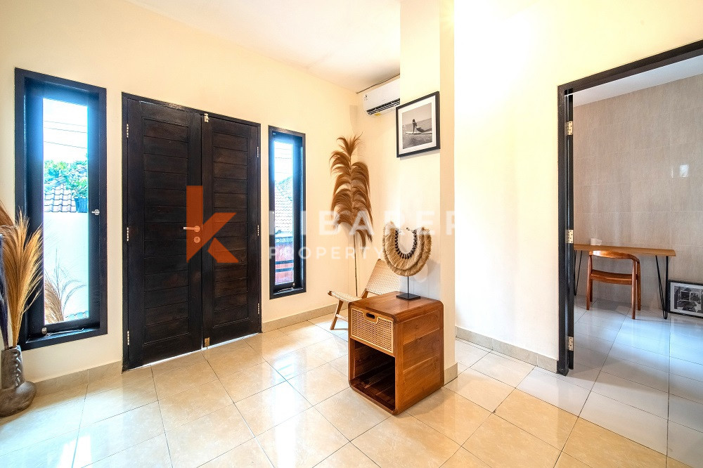 Comfortable and Elegant Three-Bedroom Villa with Rooftop in Canggu — image 7