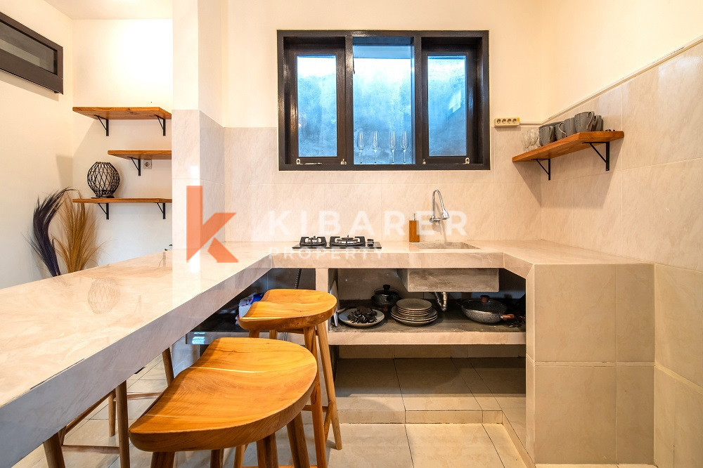 Comfortable and Elegant Three-Bedroom Villa with Rooftop in Canggu — image 9