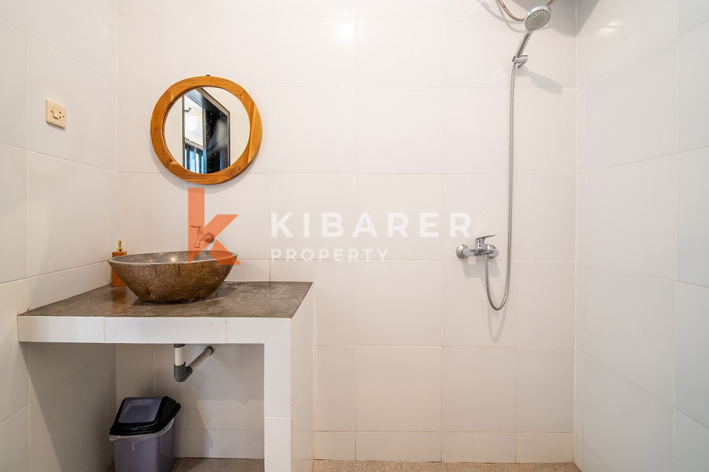 Comfortable and Elegant Three-Bedroom Villa with Rooftop in Canggu — image 17