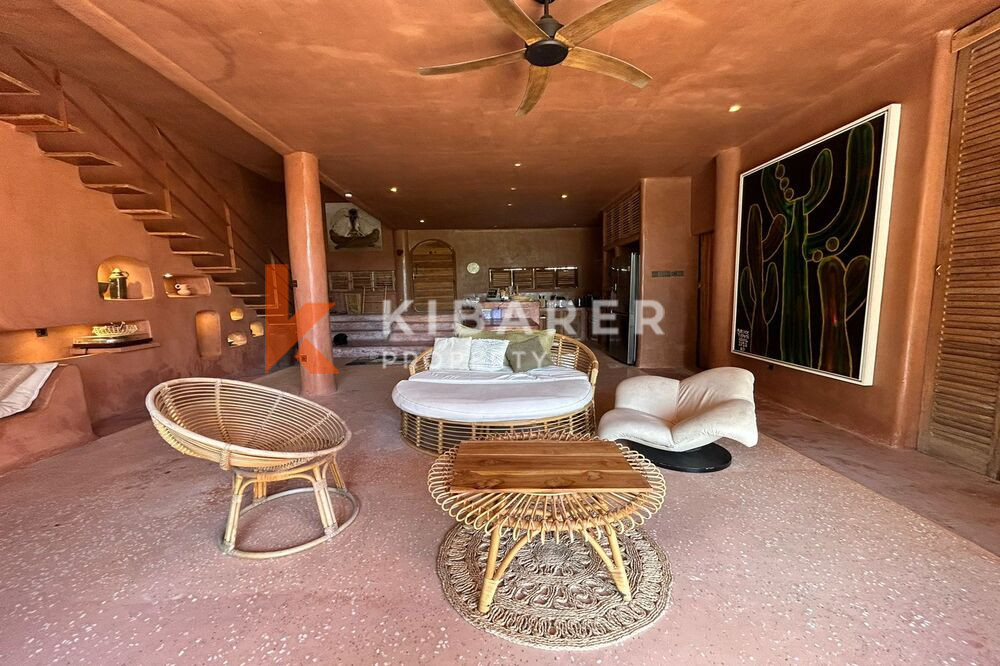 Unique Open-Living Three-Bedroom Villa Escape in Canggu — image 6