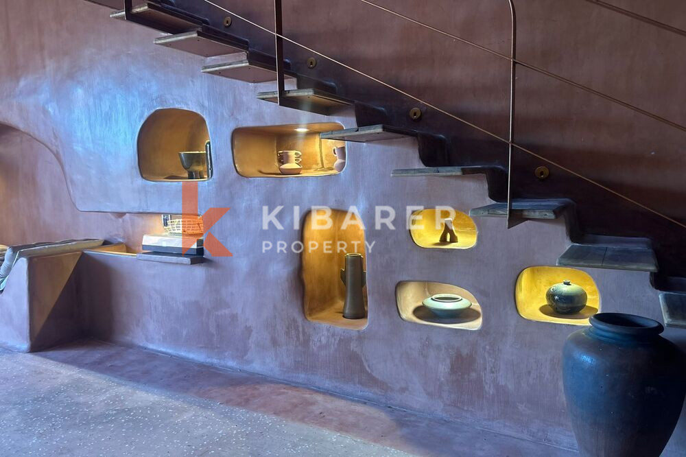 Unique Open-Living Three-Bedroom Villa Escape in Canggu — image 5