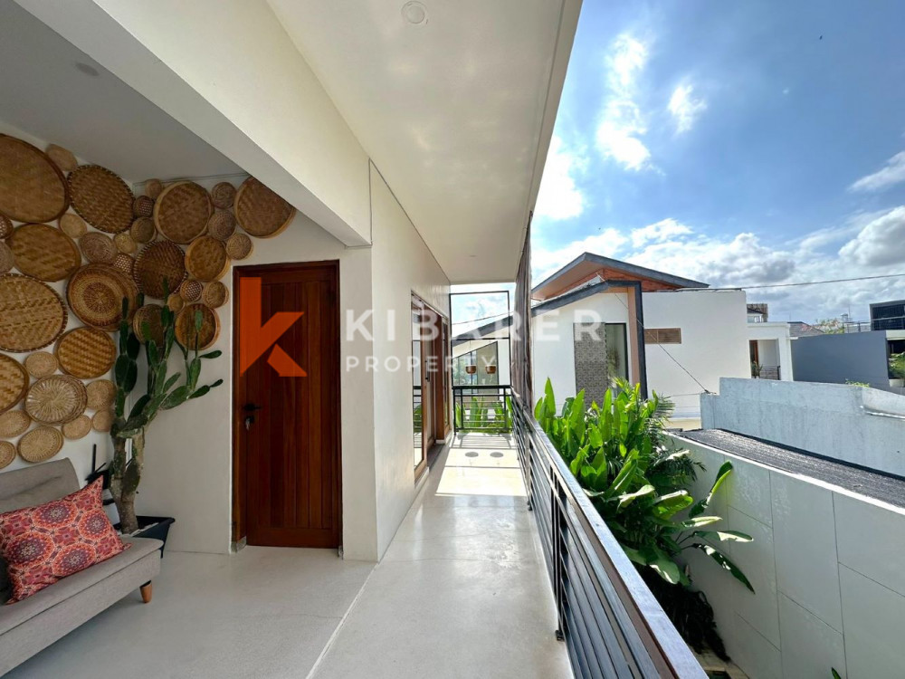 Three Bedroom Enclosed Living Villa with Rooftop in Berawa — image 5