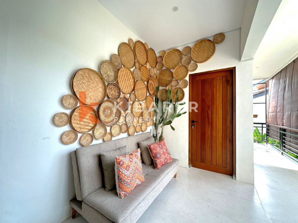 Three-Bedroom Closed Living Villa with Roof in Berawa — image 16
