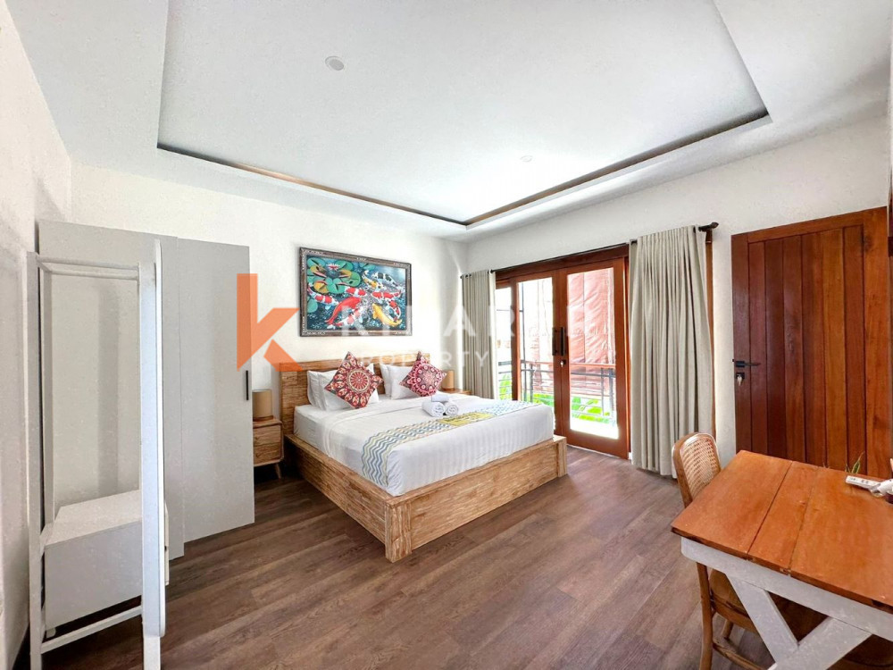 Three-Bedroom Closed Living Villa with Roof in Berawa — image 6