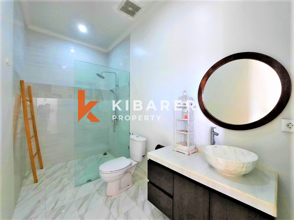 Beautiful Three Bedrooms Open Living Room Villa In Jimbaran — image 8