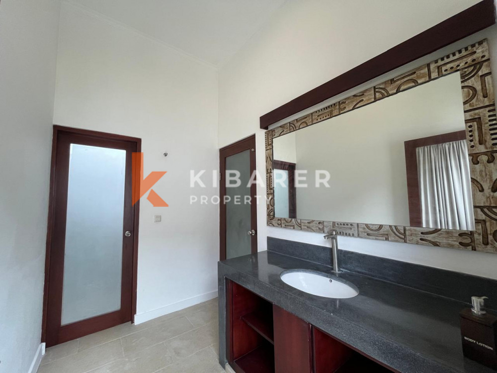 Jungle four bedrooms open living room villa in mengwi area — image 16